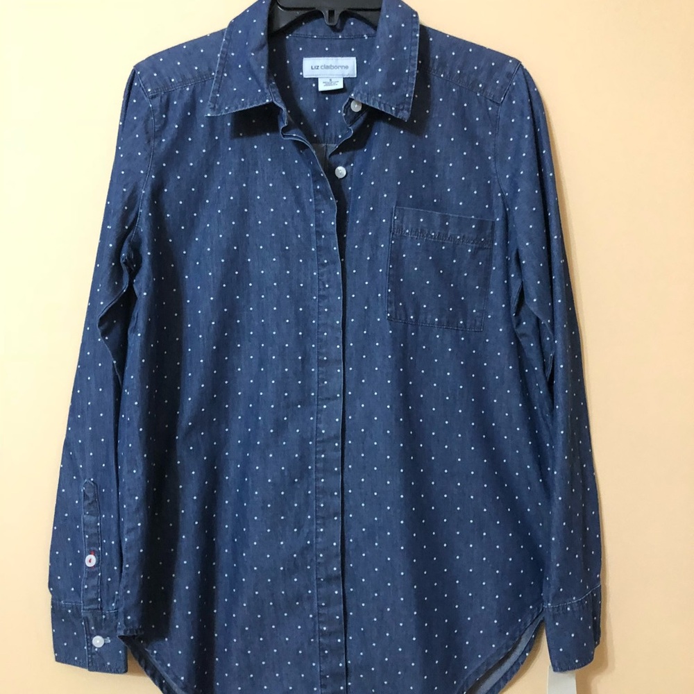 Liz Claiborne small button front shirt.